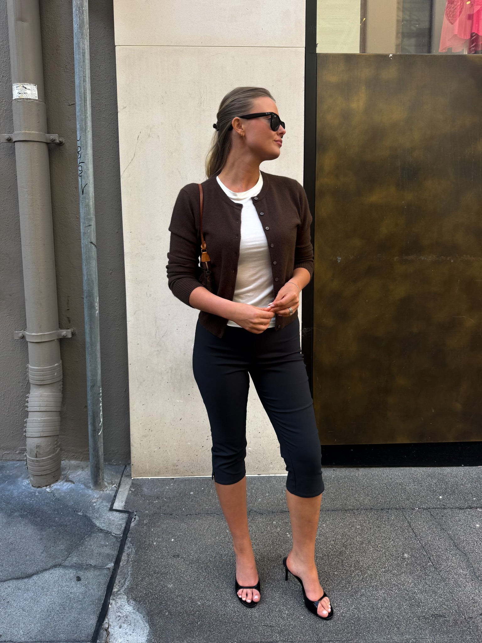 CLASSIC CARDIGAN